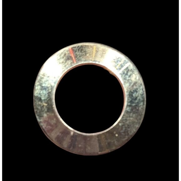 Simple Elegant Gold Tone Open Circle Brooch - Picture 1 of 4